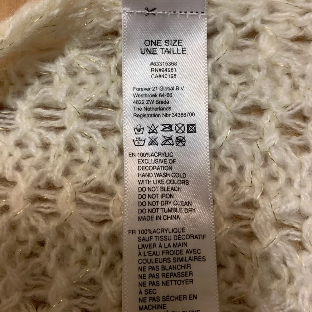 🦋 3/$9 Forever 21 white and gold scarf